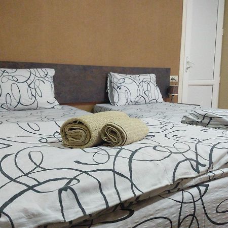 Hotel Bu Тбилиси Екстериор снимка