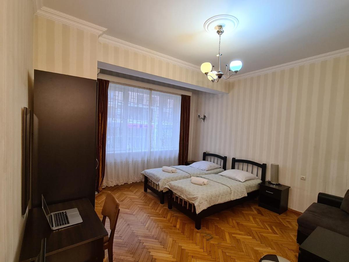 Hotel Bu Тбилиси Екстериор снимка