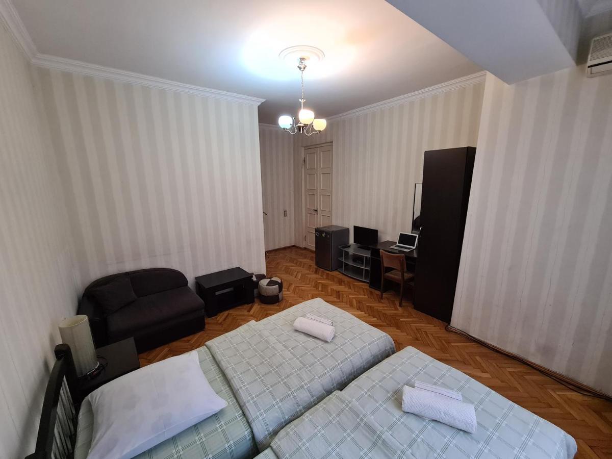 Hotel Bu Тбилиси Екстериор снимка