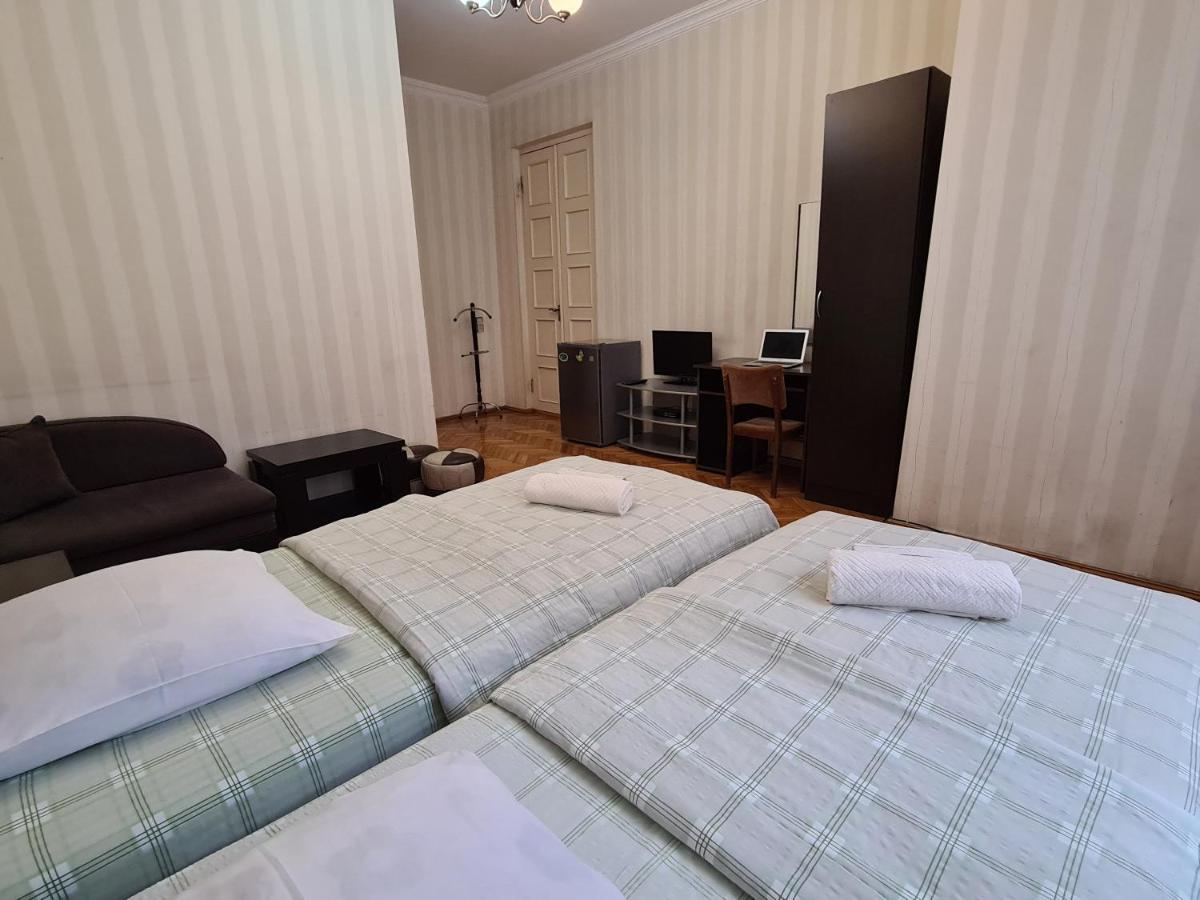 Hotel Bu Тбилиси Екстериор снимка