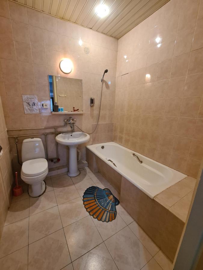 Hotel Bu Тбилиси Екстериор снимка