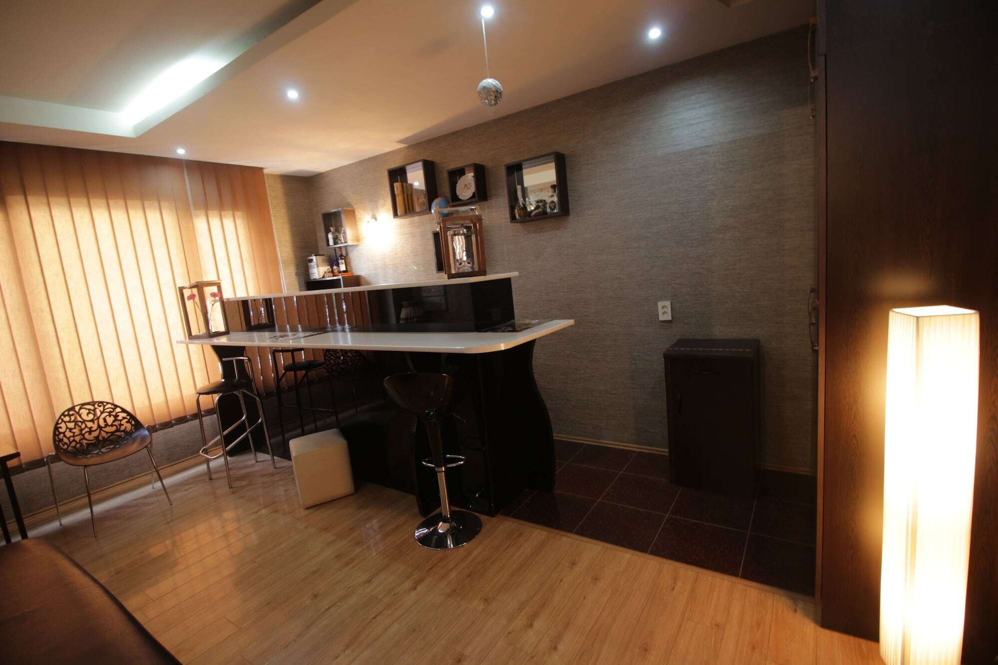 Hotel Bu Тбилиси Екстериор снимка